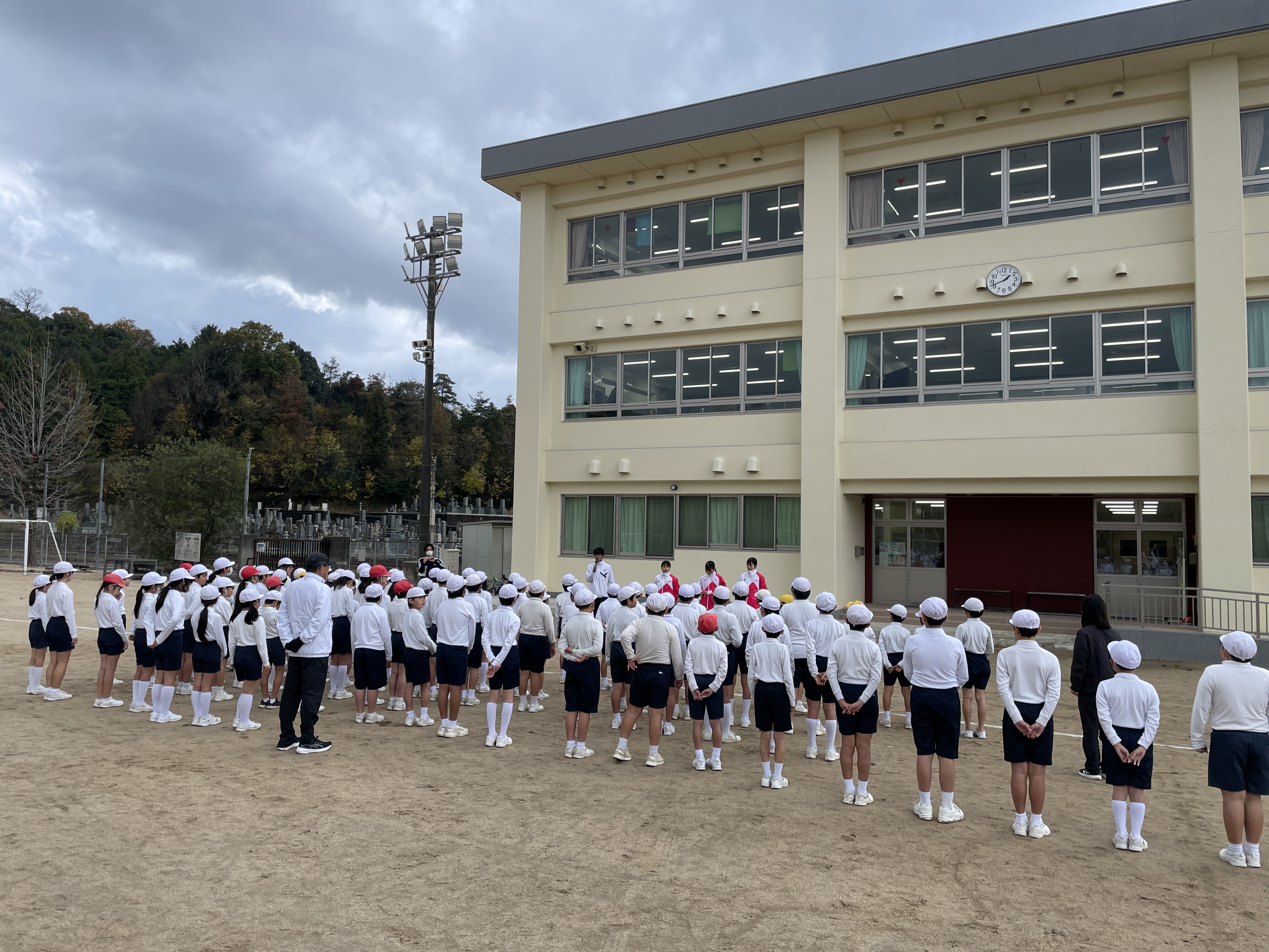 東西条小学校陸上教室 | ダイソー女子駅伝部